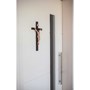 Crucifixo de Parede Madeira com Cristo em resina 33 cm