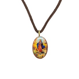 Medalha em Madeira Oval Nossa Senhora Desatadora de Nós no Cordão